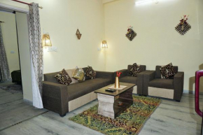 Luxurious 3 BHK Independent Cozy Corner Homestay